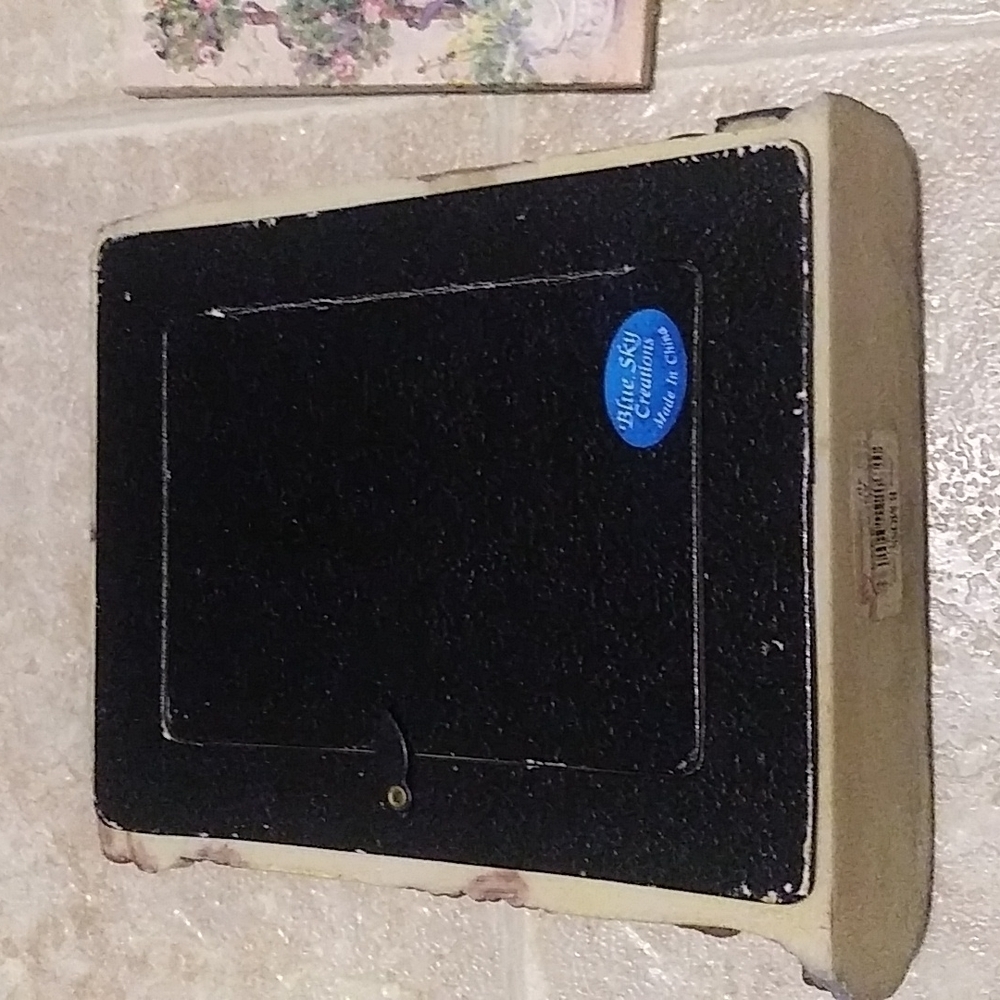 three picture frames - Picture 2 of 6